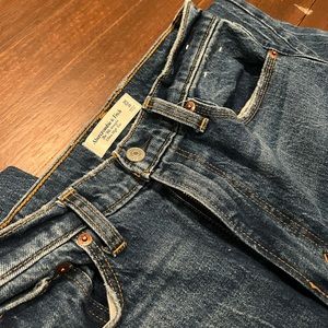 A&F 90s Straight Ultra High Rise